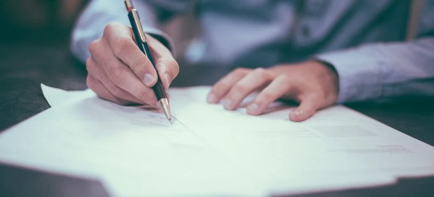Transparent sourcing contract